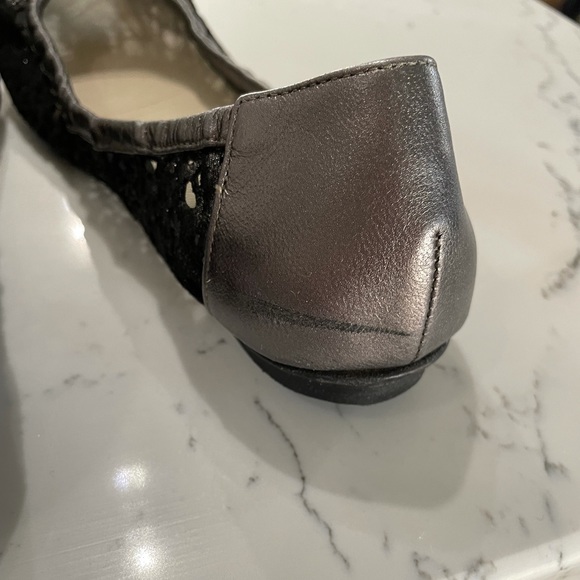 Chanel Black/Anthracite Metallic Leather Lace Pearl CC Logo Ballet Flats - Picture 5 of 8